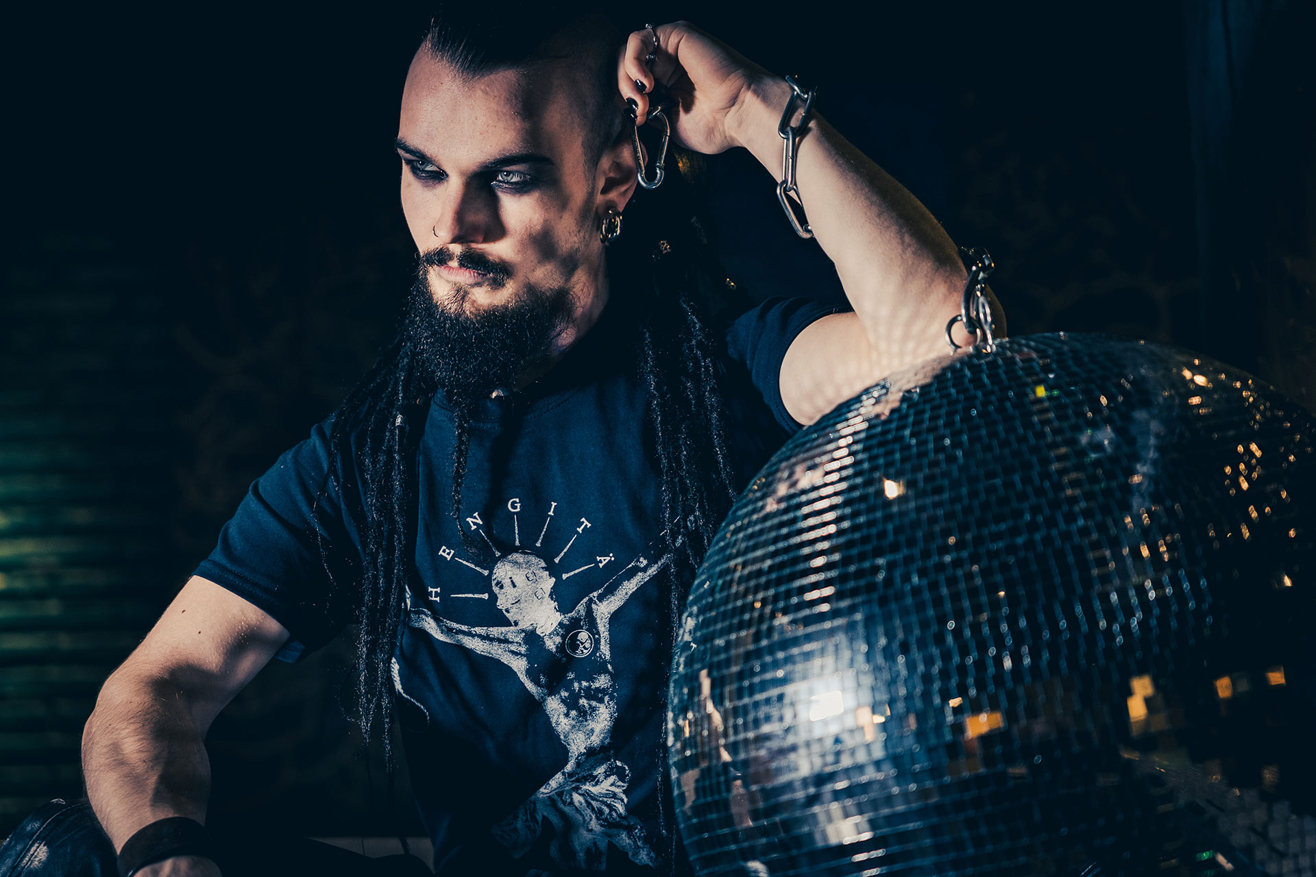 DanielTahka_Slider_MUOTOKUVA