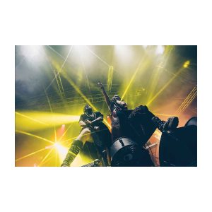 Frontline Voltage 60x40cm, 2025